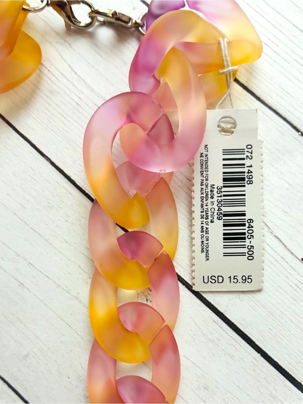 NEW NWT Aerie Chunky Acrylic Lavender Yellow Link Statement Necklace $15.85 Tag - Picture 2 of 4